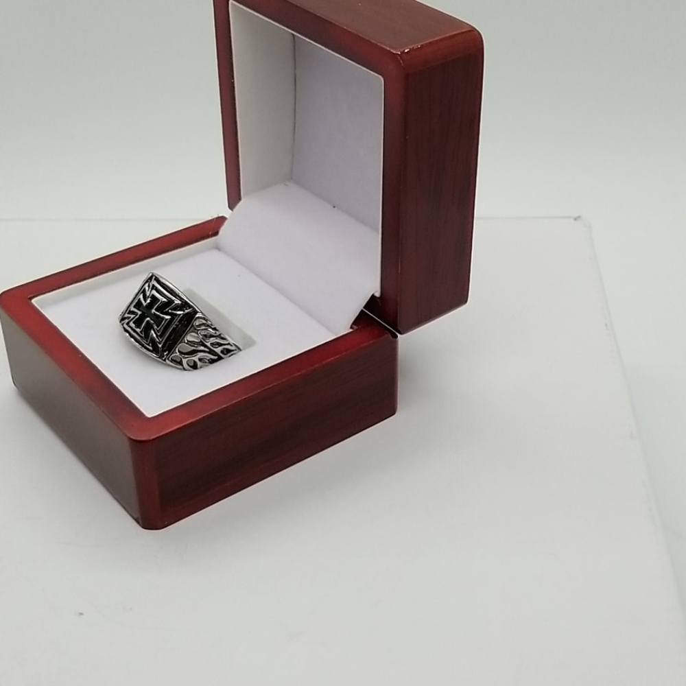 Mans ring - Picture 3 of 3